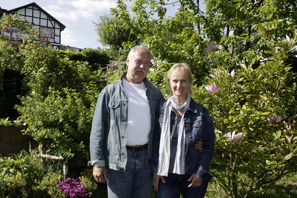 Susanne Stumpf genießt die Zeit im Garten mit ihrem Ehemann Werner.