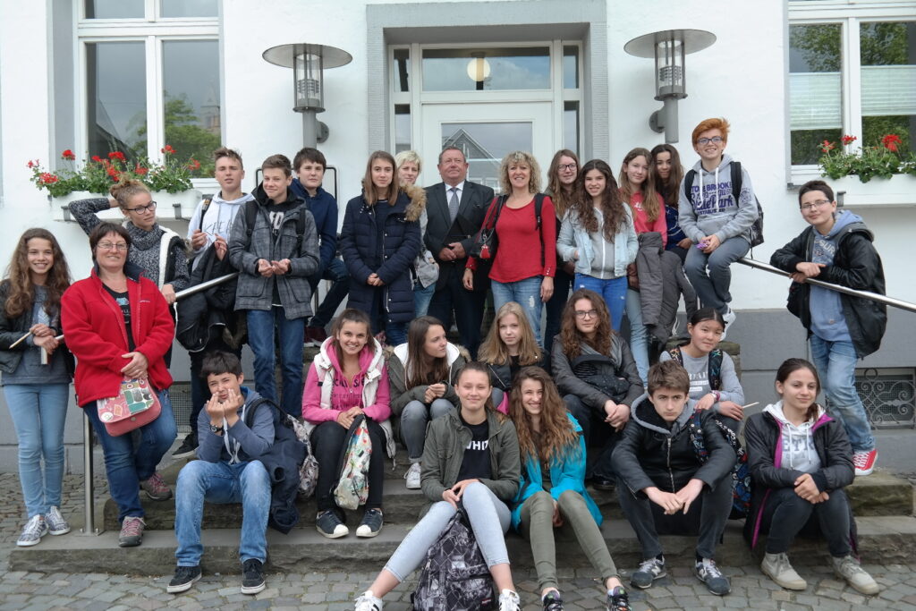 Die französischen Austauschschüler und ihre Lehrerinnen wurden im Rathaus begrüßt