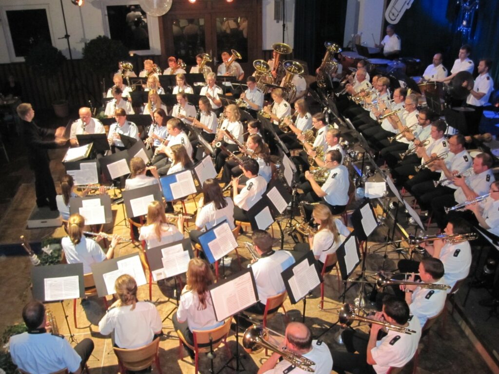 Großes sinfonisches Blasorchester Musikverein Bremke und Musikzug Heggen