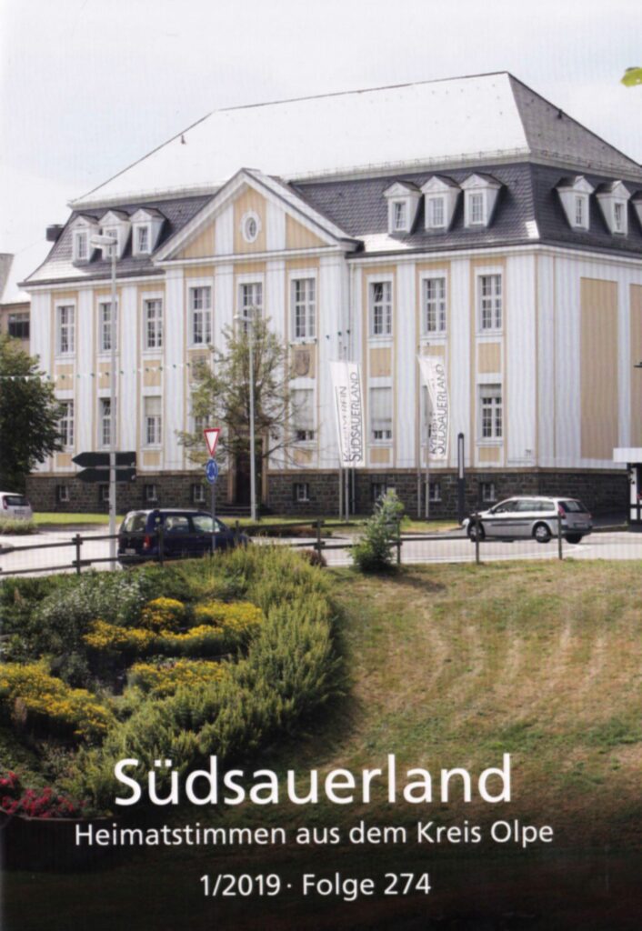 Das Titelbild von „Südsauerland“ zeigt das Gebäude des ehemaligen Amtsgerichts Olpe, heute Teil der Kreisverwaltung. Foto: Hans-Werner Voß. 