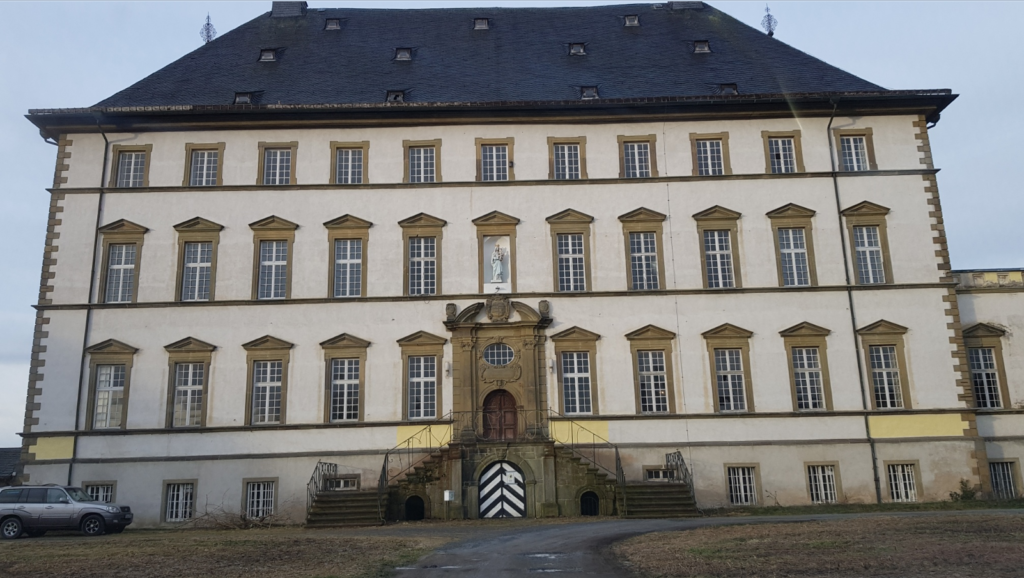 Schloss Mülheim im Februar.