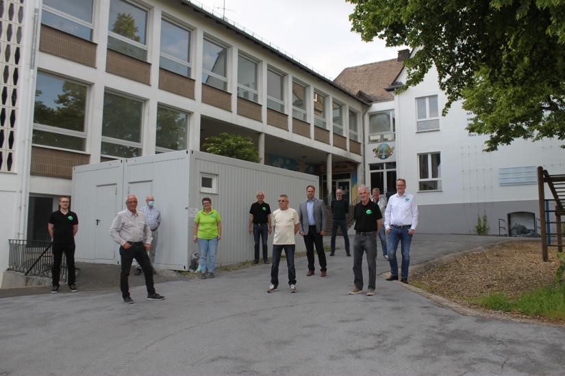 Die Hirschberger freuen sich über den Förderbescheid zur Umgestaltung des hinteren Schulhofes der Drachenschule. Foto: Laura Heppelmann