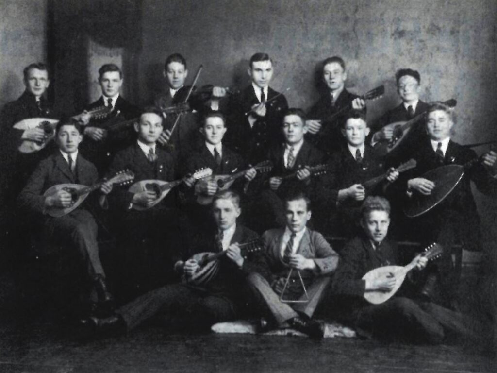 Mandolinenabteilung der Kolpingfamilie 1925