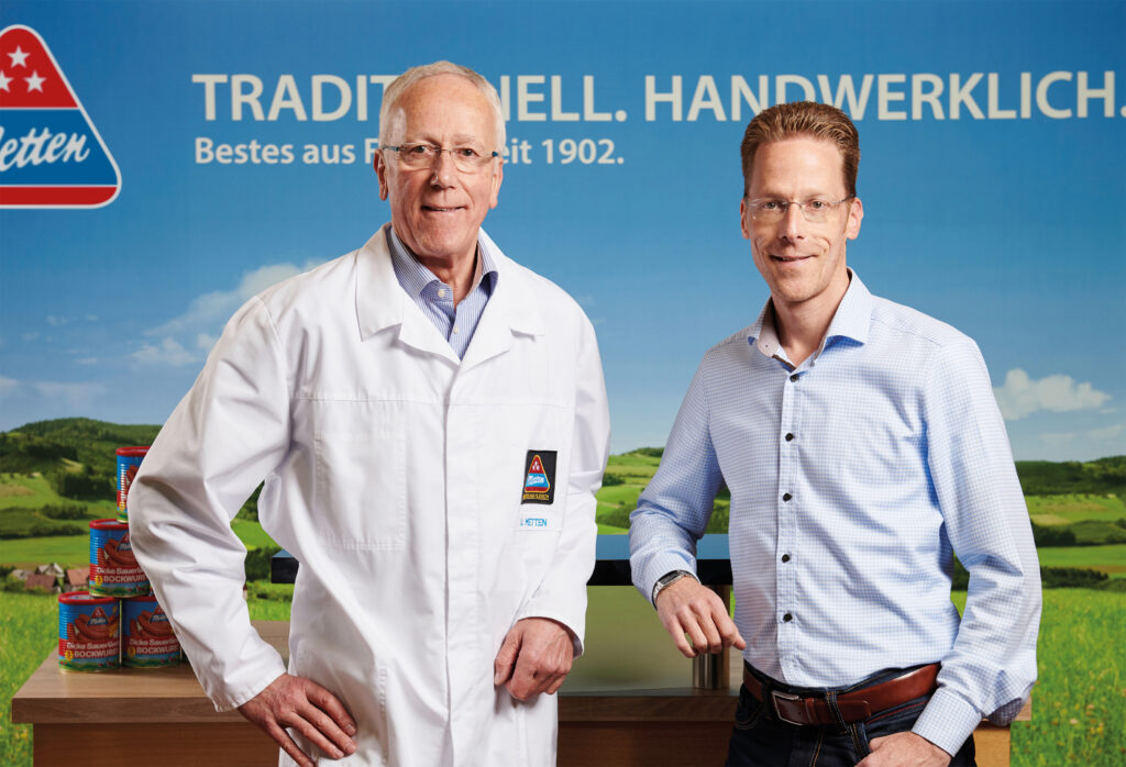 Die geschäftsführenden Gesellschafter Ulrich und Tobias Metten sehen das Engagement in Sachen Qualität durch die erneuten Auszeichnungen bestätigt. 