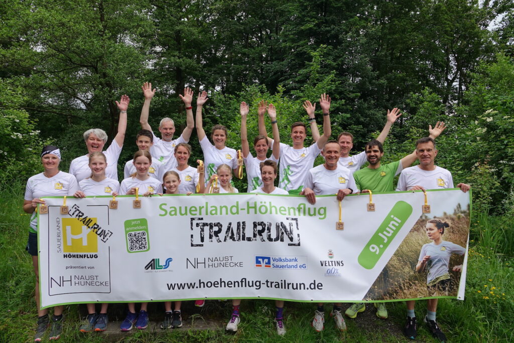 Der 10. Sauerland-Höhenflug-Trailrun, präsentiert von Naust Hunecke, steht vor der Tür und die Vorfreude ist groß! Bereits knapp 500 Laufbegeisterte haben sich für dieses besondere Event am 9. Juni in Sundern-Hagen angemeldet. 